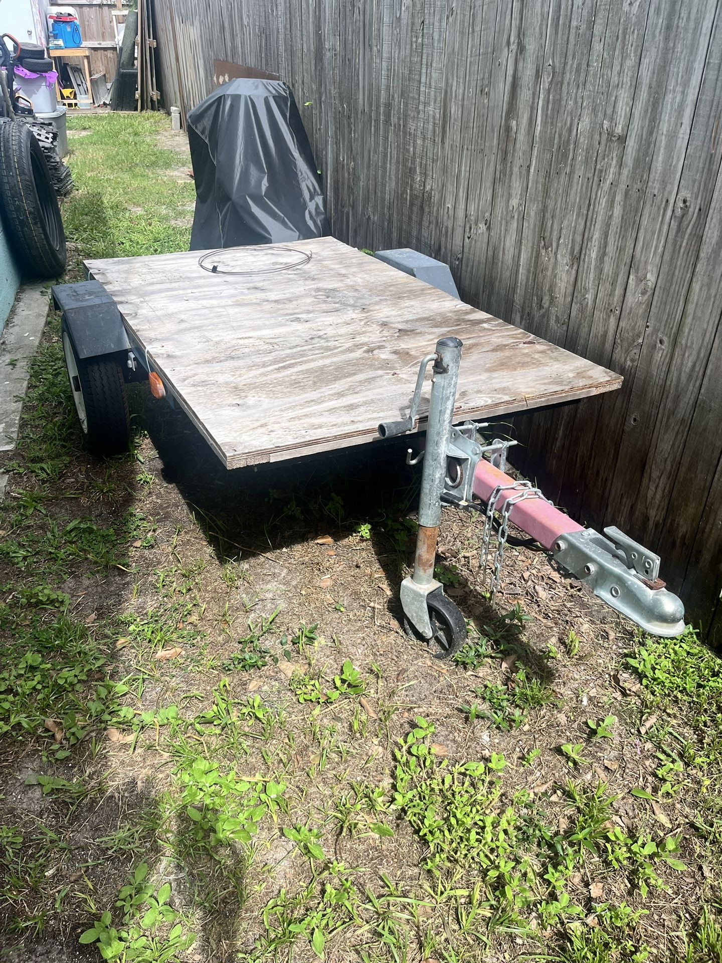 Small 4 x 4 trailer