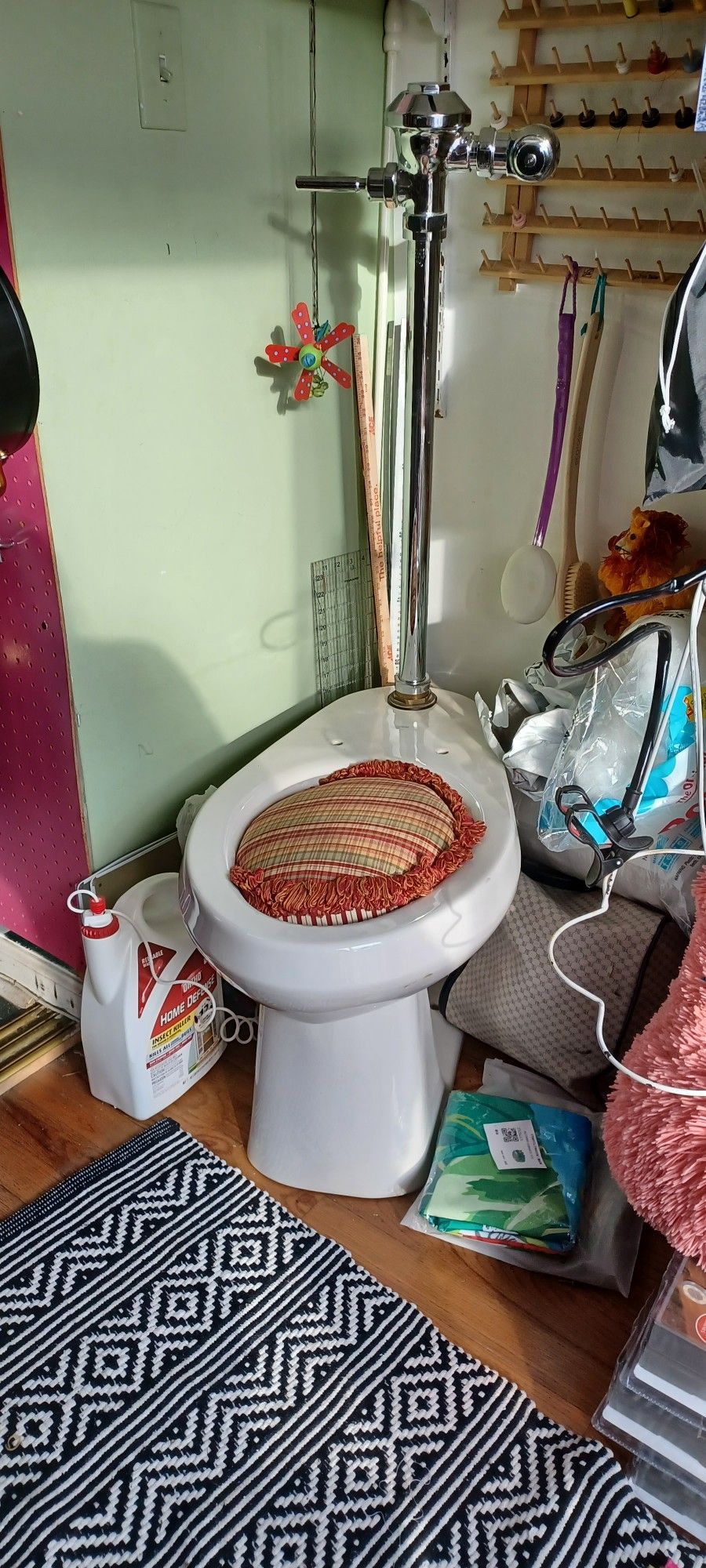 selling brand new toilet chrome pipe . 20.00