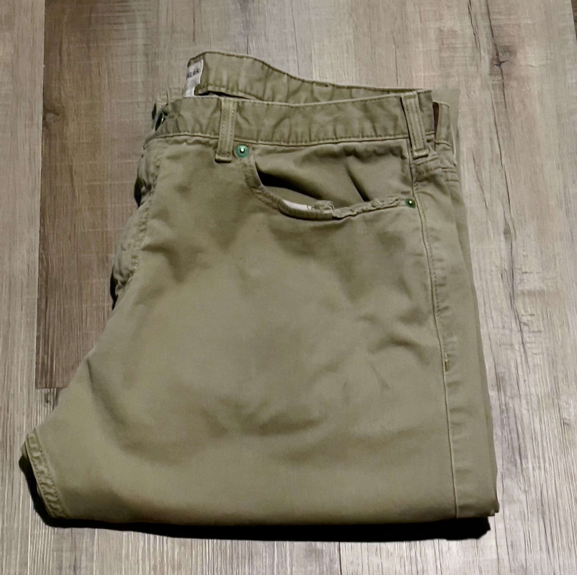 Dockers Men's Khaki Chinos