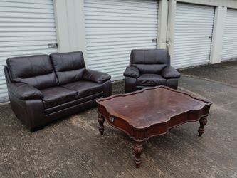 Sofa set three pieces dark brown in great condition