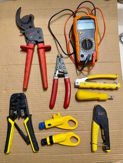 KLEIN ELECTRICIAN TOOLS $150 NADA MENOS