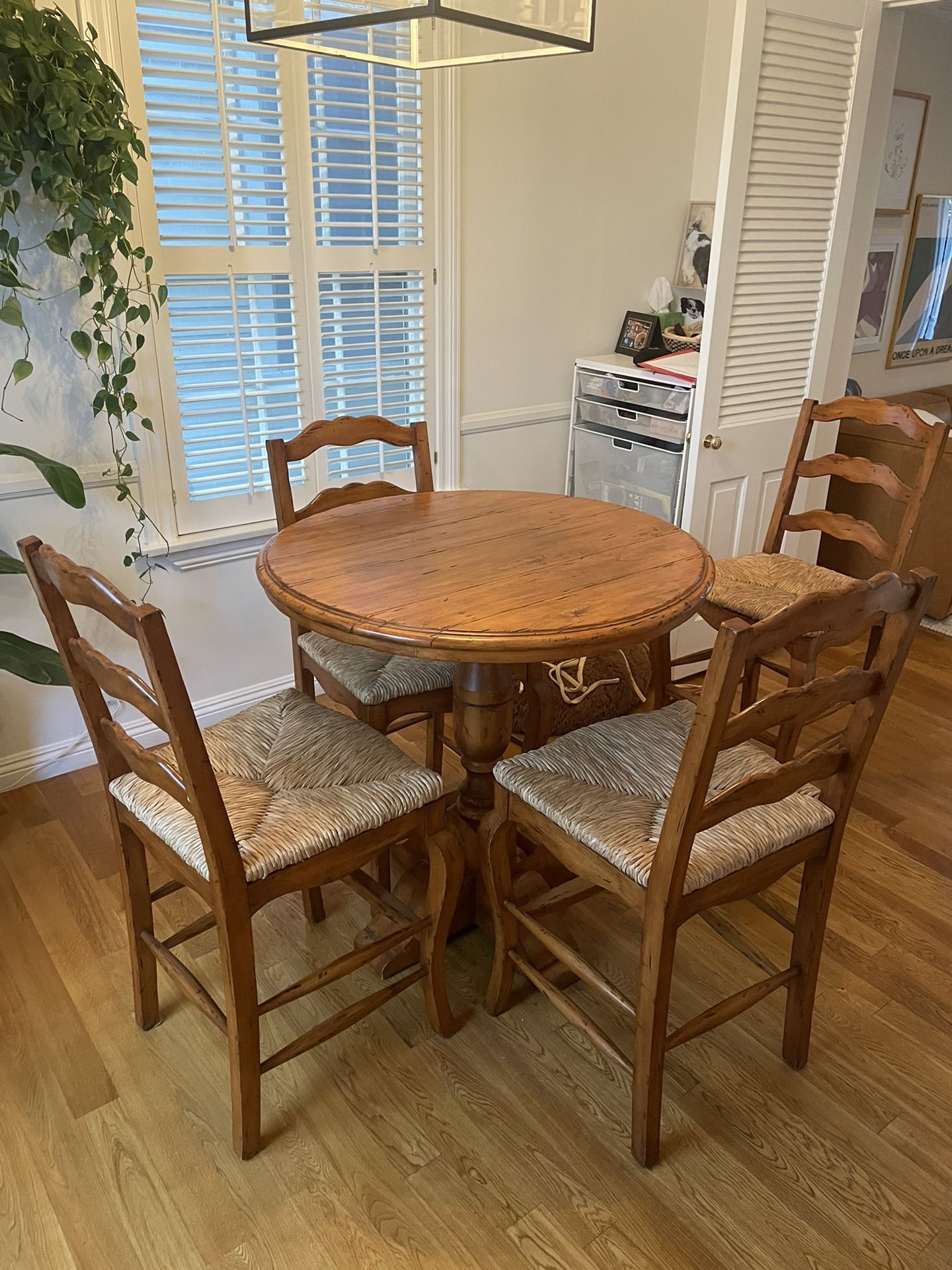 Bistro Table And 4 Chairs