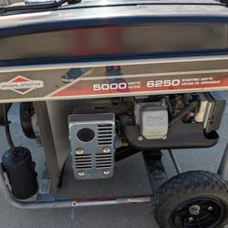 Briggs & Stratton 5000 Watts Portable Generator model 030451 (SOLD AS IS)