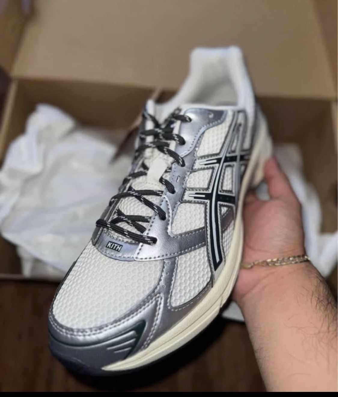 Kith X Asics 1130 Cream Scarab Size 9.5