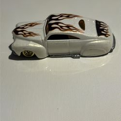 White tail  dragger whit flames.