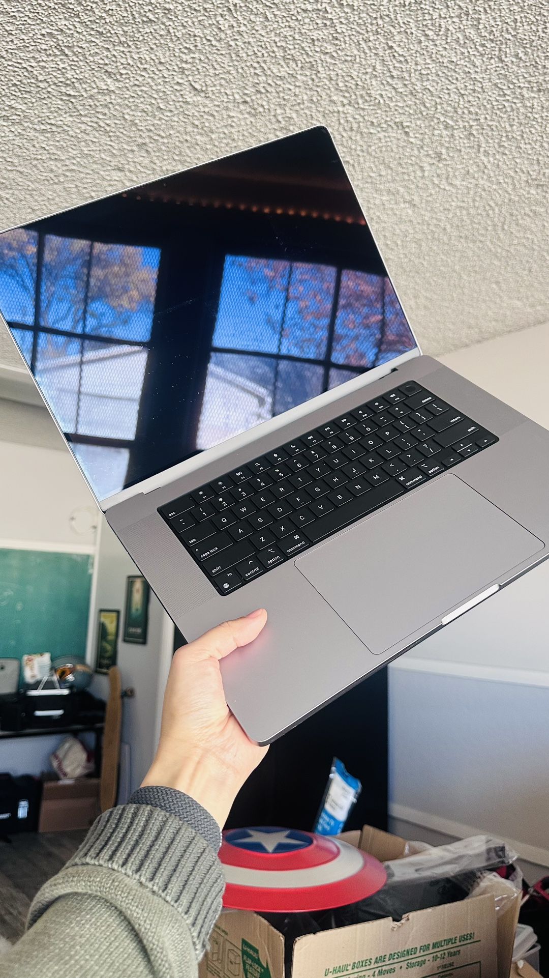 MacBook Pro 16" M1 Pro 2021 (10-Core GPU) 32GB RAM 2TB SSD