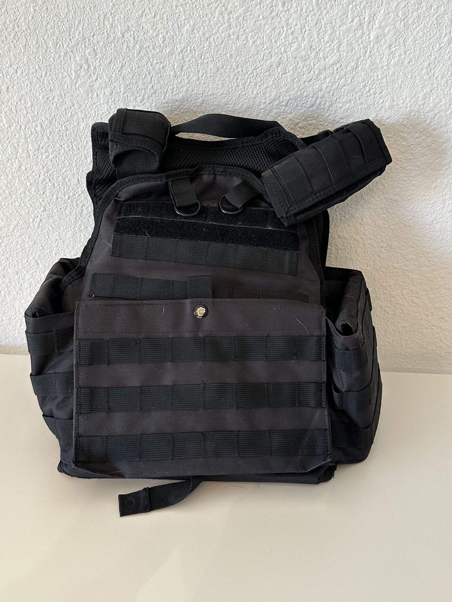 Tactical Vest with Metal Plates