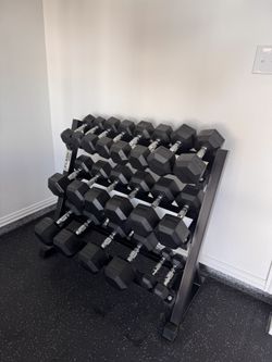 Dumbbell Set Brand New In The Box ✅📦