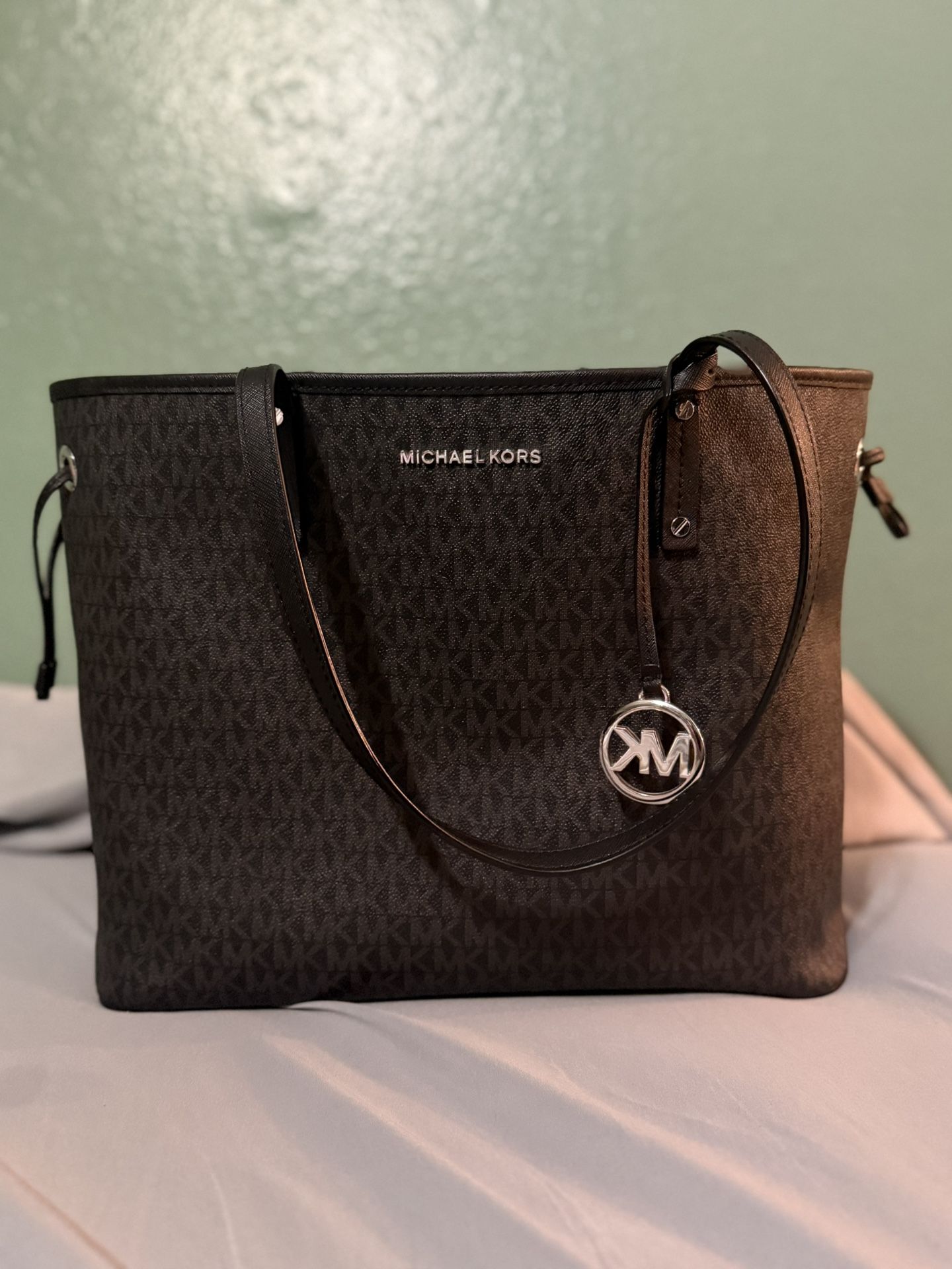 Michael Kors tote