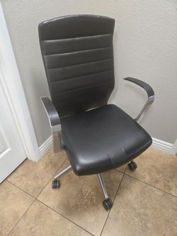 Black Comfy Computer chair