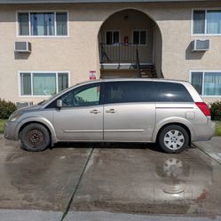 Nissan Quest Mini Van