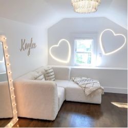 Pottery Barn, Girls Four Piece Set Good Condition