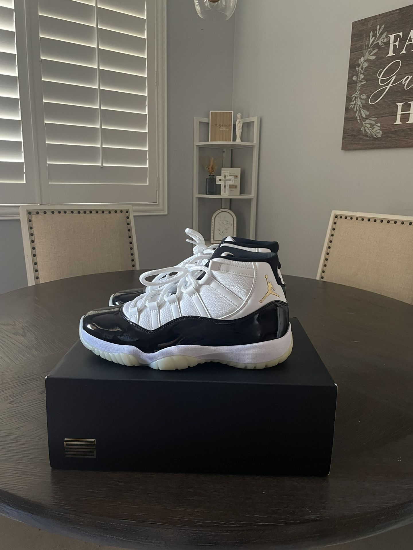 Jordan 11 Retro, Black & White Edition