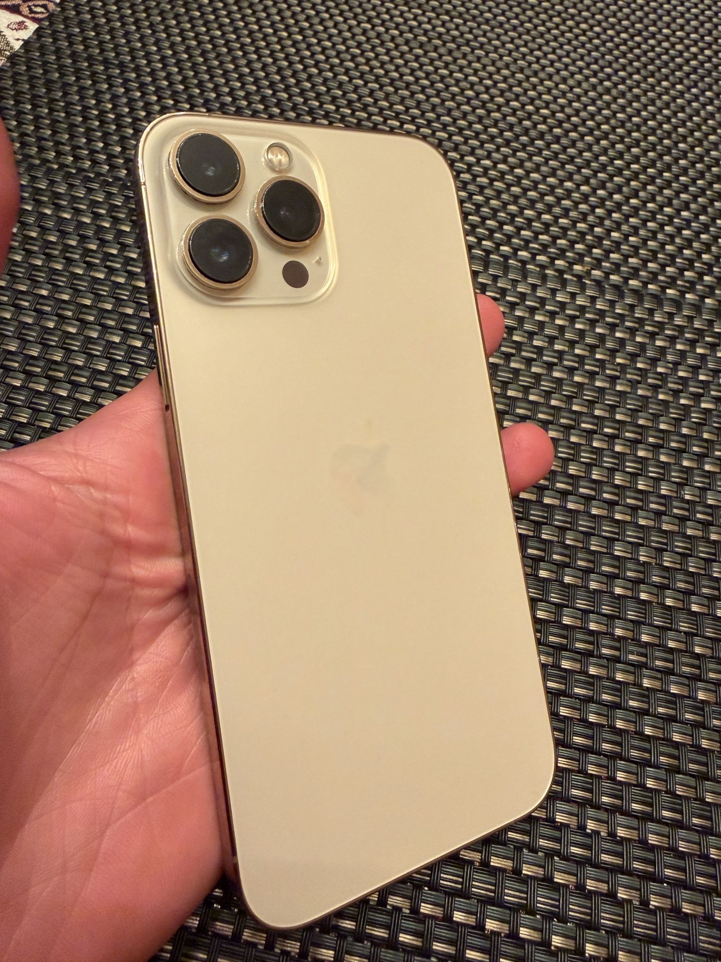 UNLOCKED iPhone 13 Pro Max Gold 256 GB GREAT Condition