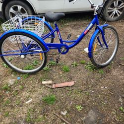 3 Wheels Bicycle Like New 