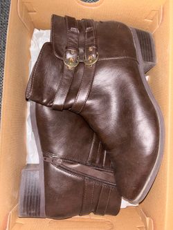 Boots 8.5