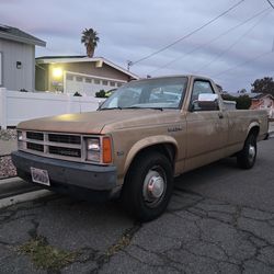 1990 Dodge Dakota