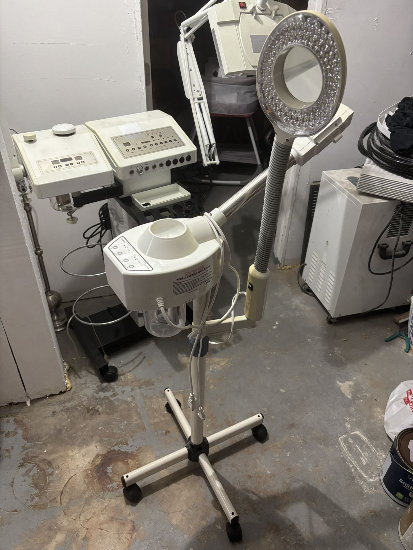 Esthetician Facial Steamer/maglamp