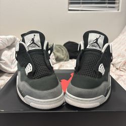 Air Jordan 4’s Retro “Fear”