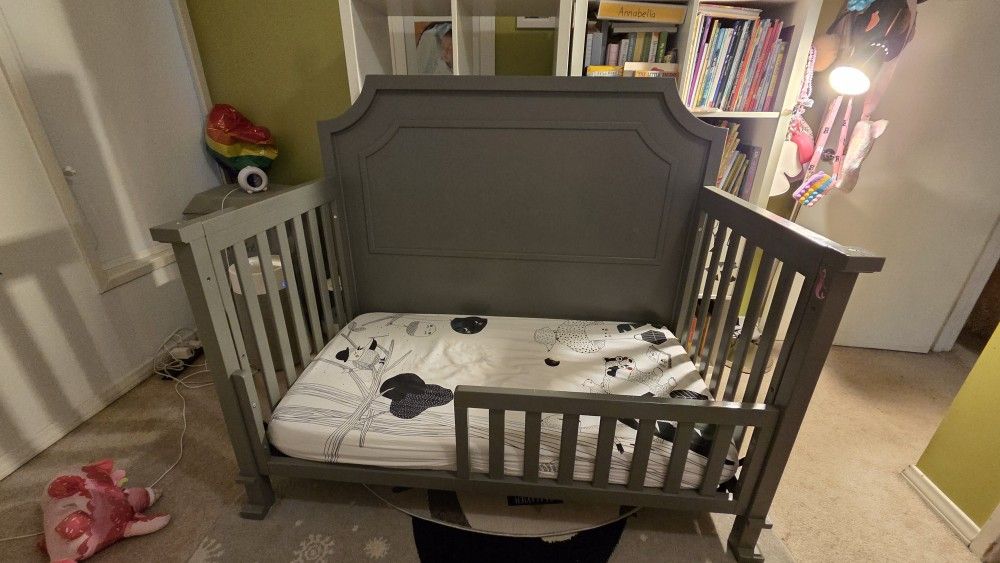 Pottery Barn Ava Regency 4-in-1 Convertible Crib