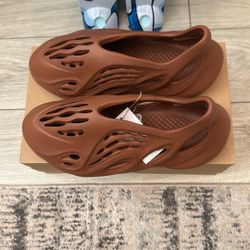 Adidas Yeezy Foam RNR