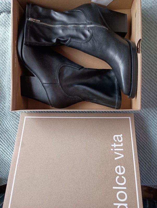Dolce Vita  Black Leather Boots 