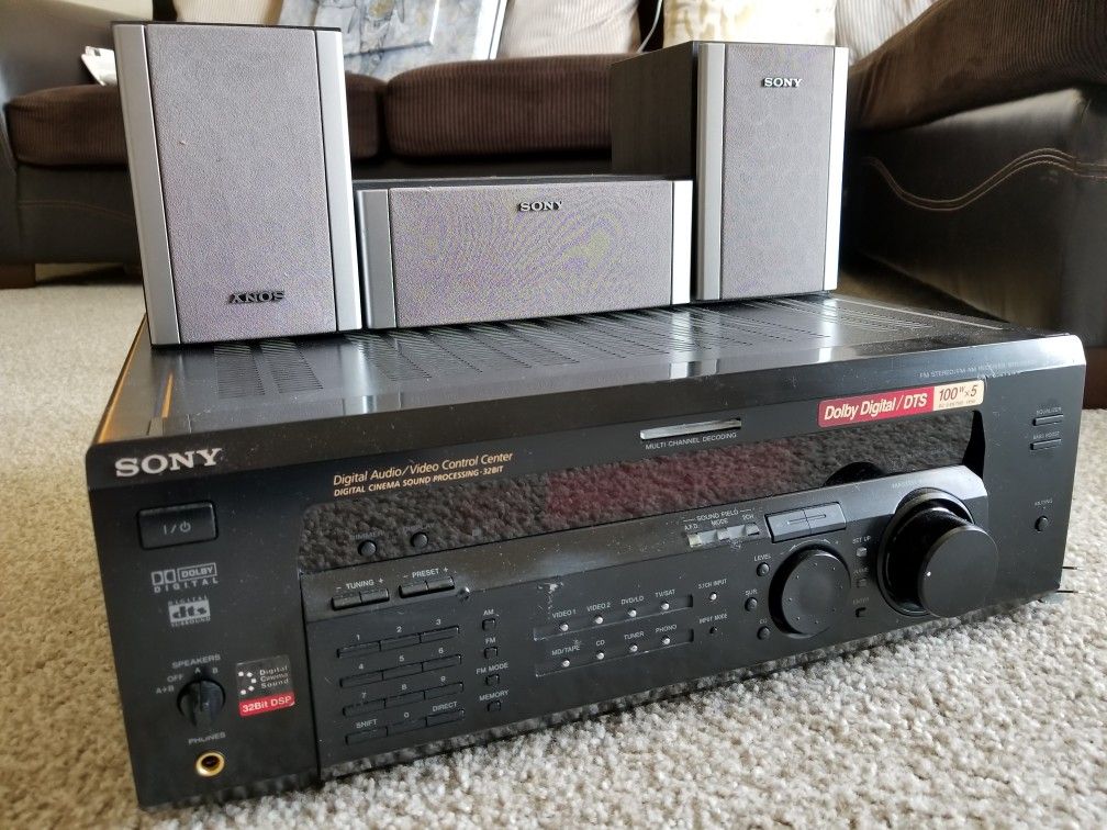 Sony STR-DE835 100Wx5 Dolby Digital Reciever with 3 speakers