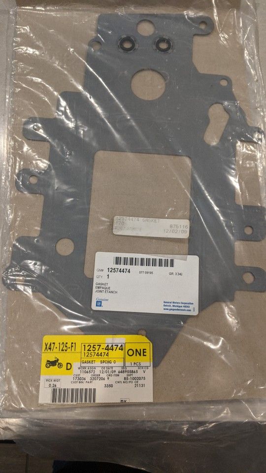 GM 2004-2005 Pontiac Grand Prix Genuine Parts Supercharger Outlet Gasket (OEM)