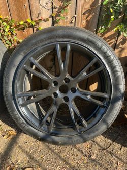 Tesla tires and rim