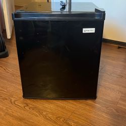 Magic Chef 1.7 Cu. ft. Mini Fridge (Price Is Negotiable)