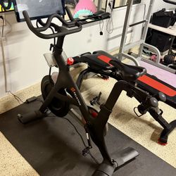 Peloton Bike Original - Purchased During Covid Rarely Used - Free Shoes 