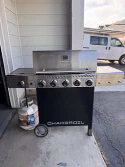 CHARBROIL Performance Gas Grill