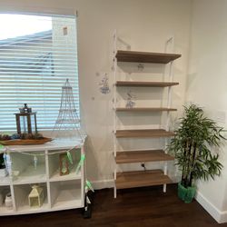 New XL 6 Shelf Ladder Bookshelf Oak And Matte White Wall Mount Setup Pickup Or Delivery 🚚 Available  