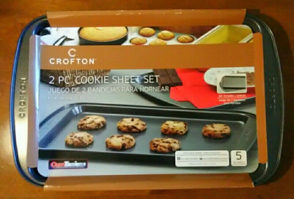 CROFTON 2 PC COOKIE SHEET SET-New for Sale in Milwaukee, WI - OfferUp