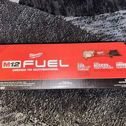 Milwaukee M12 FUEL 12V Lithium-Ion Brushless cordless 1/2 In. Right Angle Impack Wrench