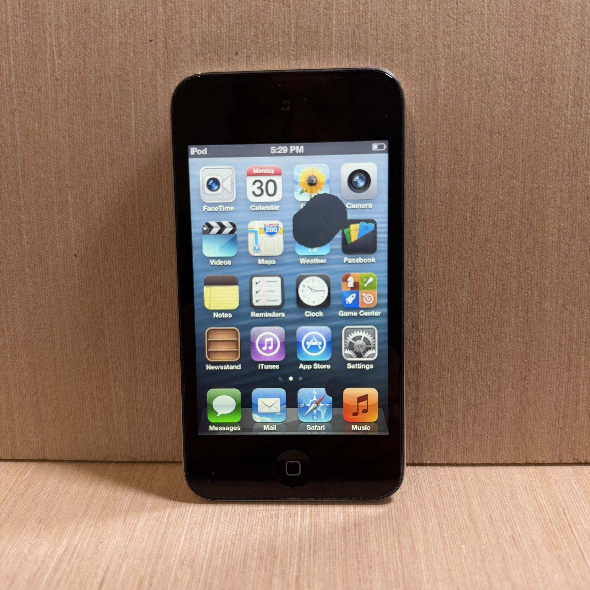 iPod Touch 4th Gen 8GB Chrome Back Model A1367 Tested Working (Read Description) 