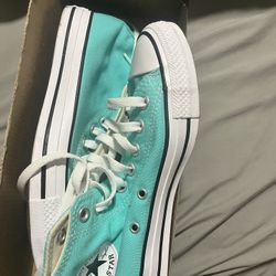 Teal. Converse 