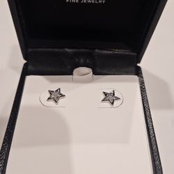 RH Macy & Co Star Shaped Earrings