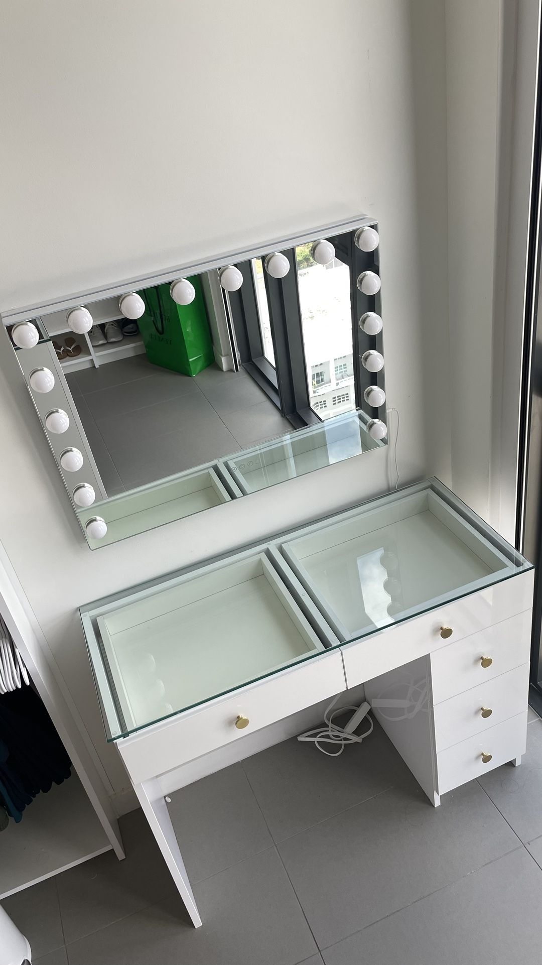 Vanity Desk With Glass Top And Lighted Mirror Like New 