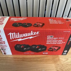Milwaukee XC 5.0 batteries (2 Pack) W/ Charger