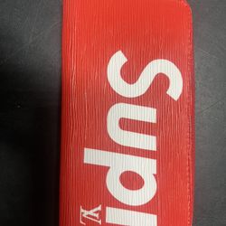 Red Wallet 
