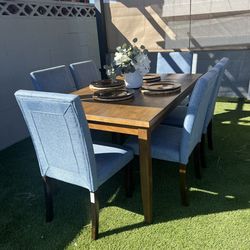 Dining Table and 6 Chairs