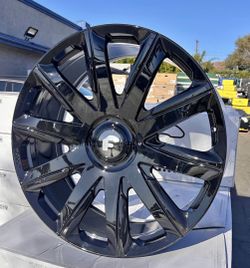 26” FORGIATO Flow 004 Wheels
Gloss Black Finish
New in Stock Today