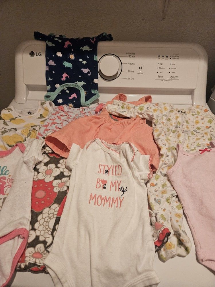 9pcs Assorted Baby Girl's Clothes (3m)