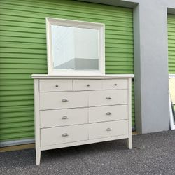 Dresser (FREE DELIVERY)