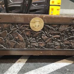 1930's Vintage Hand Carved Chinese Huch