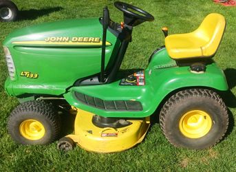 John Deere 38" LT133