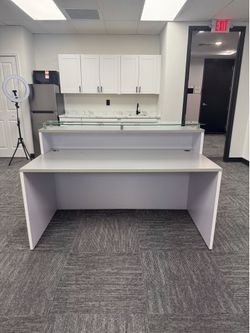 Modern White Reception Desk / Office Front Counter