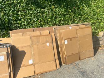 FREE AMAZON BOXES AND BUBBLE WRAP- FREE