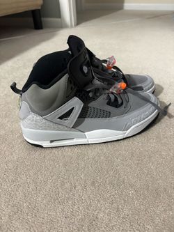 Jordn 4 shoes NEVER WORN size 9.5